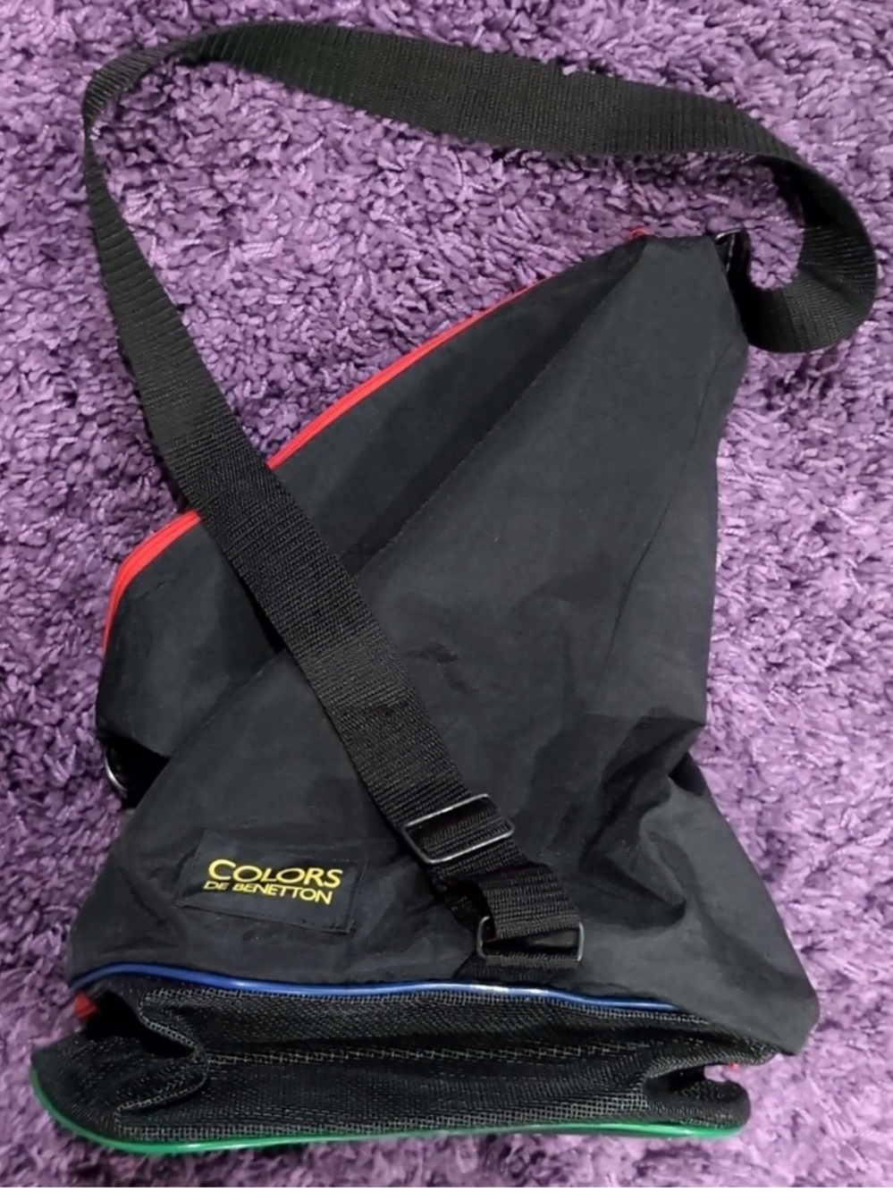 Vintage 90’s United Colors of Benetton. Sling Crossbody Bag